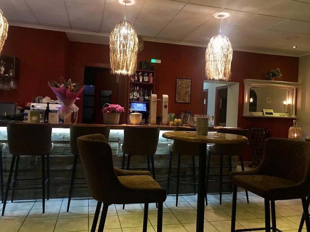 Courtyard Tandoori Bar & Bistro