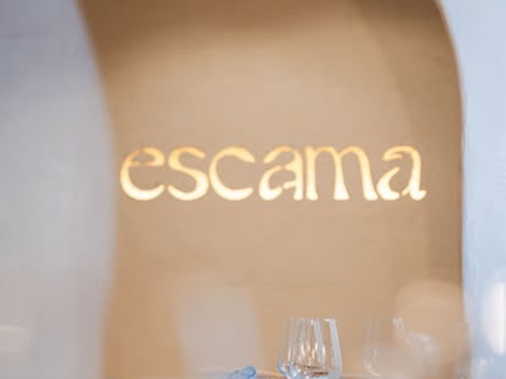 Escama, Javea